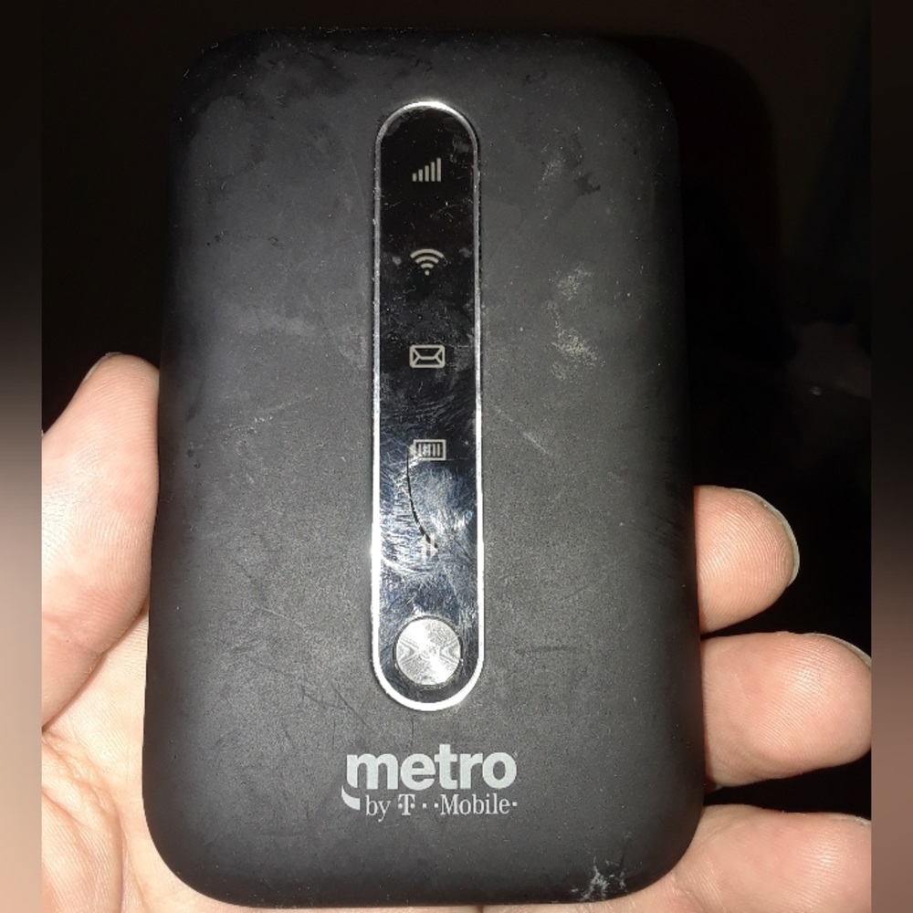 Metro  Coolpad Hot spot  black